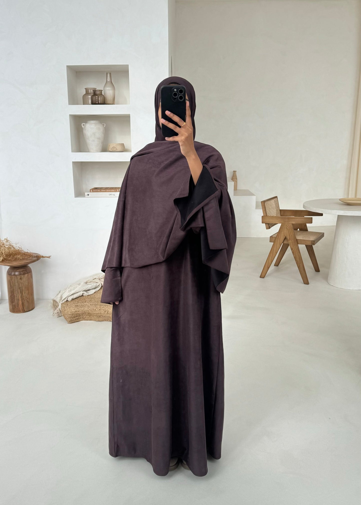 Suede Reem abaya - Sugarplum